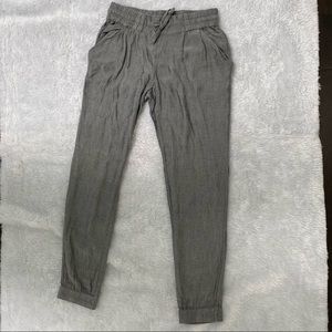 Aritizia grey joggers